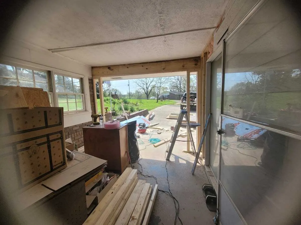 Air movers and dehumidifier for Drying & Dehumidification in Pittsburg